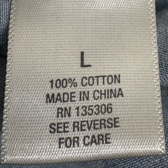 NWOT Women’s Light Wash Beaded Detail Pearl Snap Front Long Sleeve Top | Size L - Picture 7 of 8